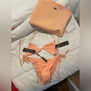 Traingl peach bikini never worn